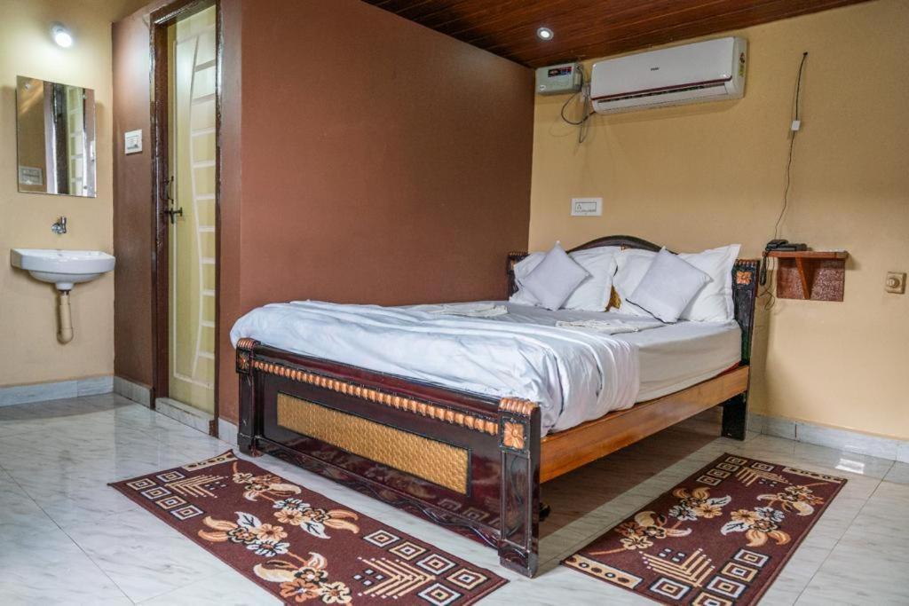 Leo Wooden Resorts Hampi Esterno foto